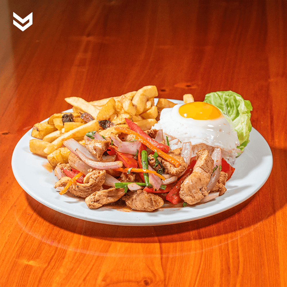 Pollo Saltado a lo Pobre